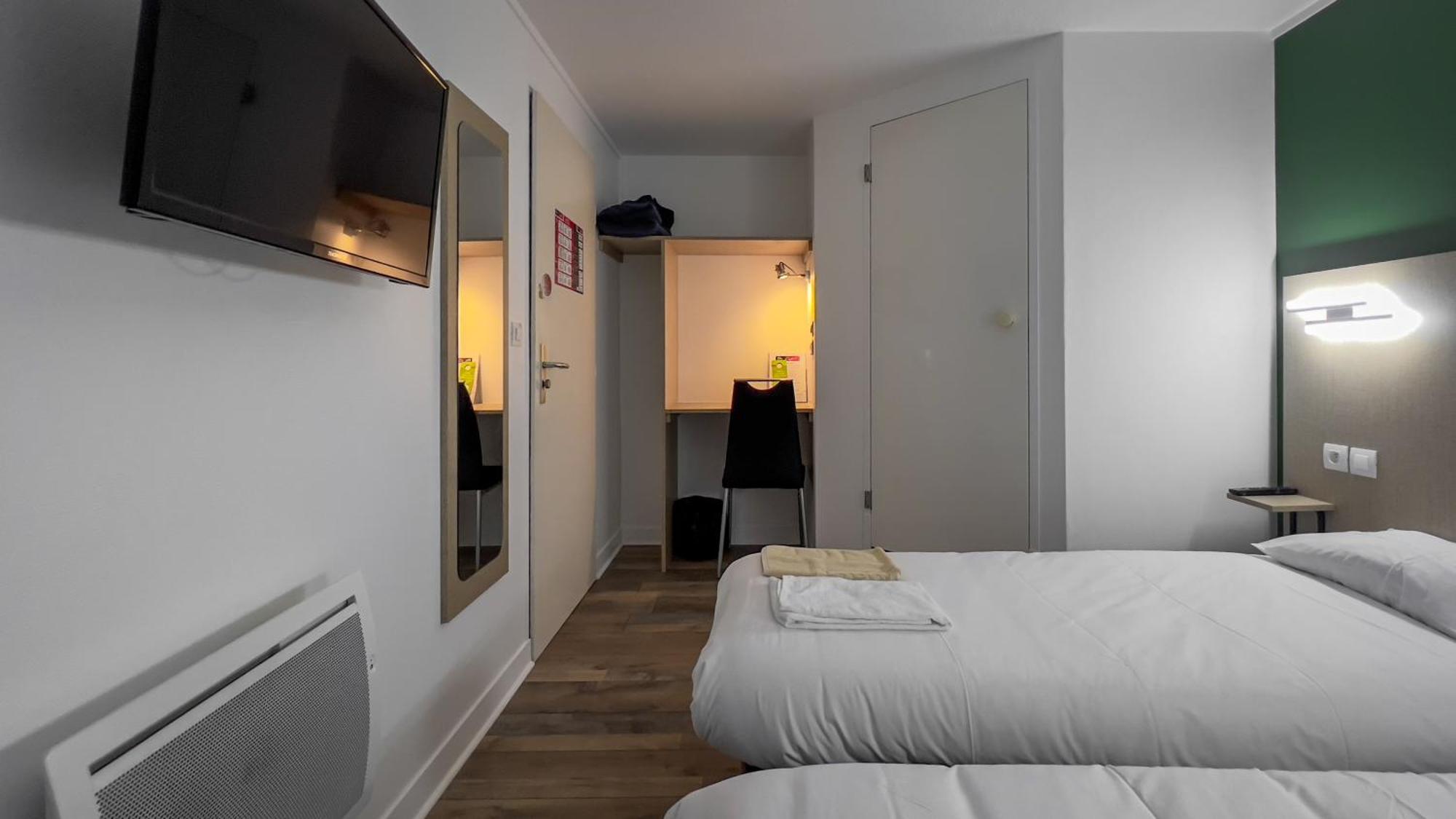 Fasthotel Le Mans Nord Fh Confort Сен-Сатюрнен Екстер'єр фото